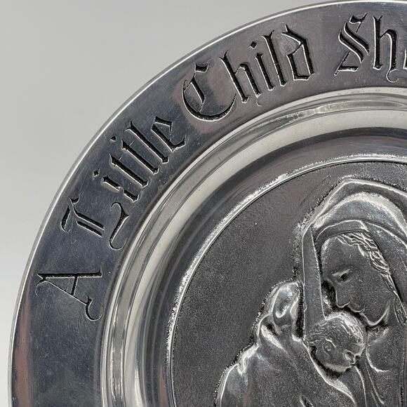 Vintage Wilton Armetale Pewter Plate 1977 A Child Shall Lead Them Isaiah 11:6 - Picture 4 of 13